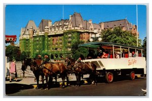 Sightseeing Tally-Ho at Empress Hotel Victoria BC Canada UNP Chrome Postcard B19