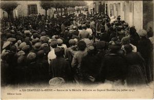 CPA LA CHAPELLE-la-REINE Remise de la Médaille Militaire au C. Duvivier (861406)