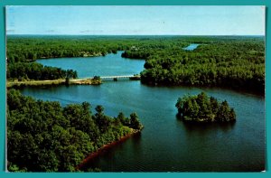 Wisconsin, Crivitz - Twin Bridge Crossing Peshtigo River - [WI-249]