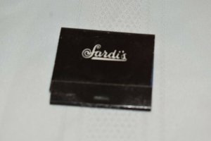 Sardi's Restaurant New York 30 Strike Matchbook