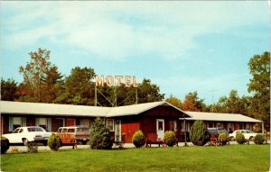 Wyoming, RI Rhode Island  SUN VALLEY MOTEL~John Grills 1970 ROADSIDE Postcard