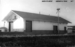 Abernathy Texas 1977 Santa Fe train depot real photo pc Z14988