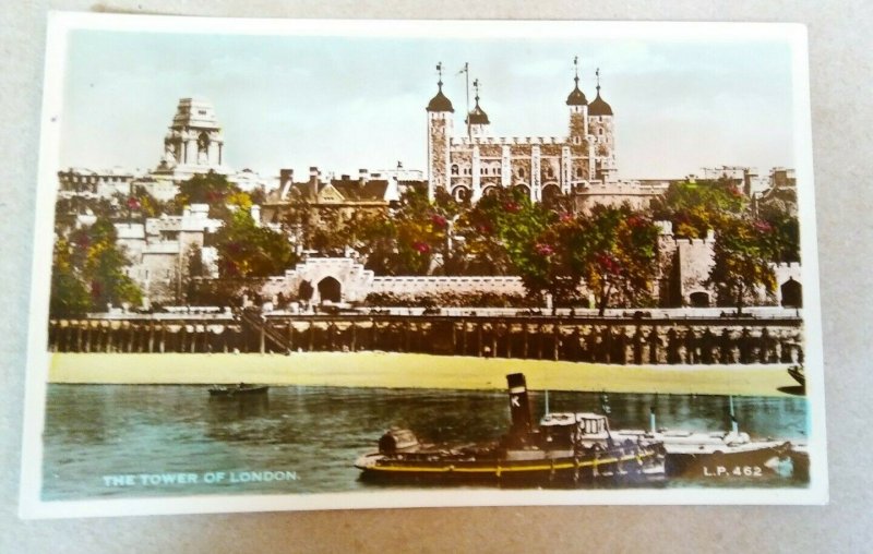 VINTAGE UNUSED POSTCARD Tower of London, Lansdowne Production Real Photo LP462