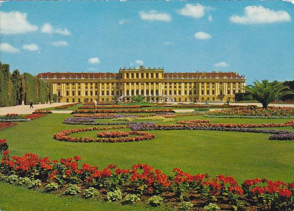 Schloss Schoenbrunn Vienna Austria