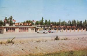 Northern Gateway Motor Hotel Wawa Ontario ON Restaurant Cars c1964 Postcard E12