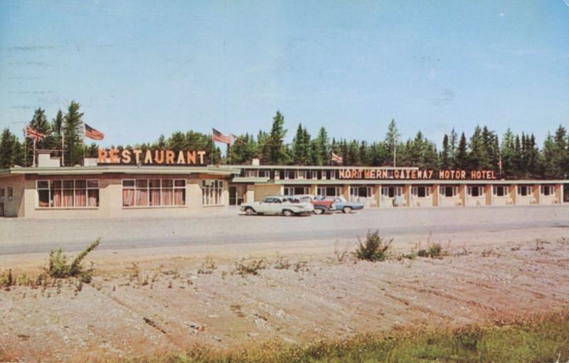 Northern Gateway Motor Hotel Wawa Ontario ON Restaurant Cars c1964 Postcard E12