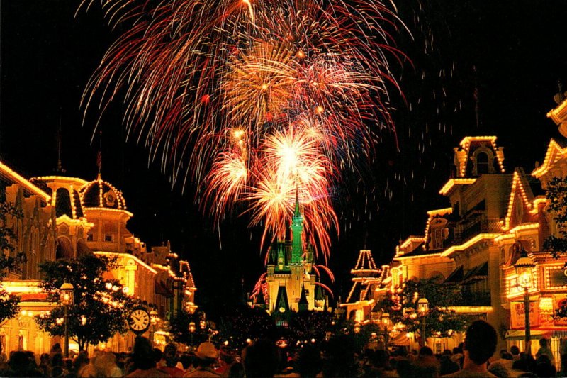 Florida Orlando Walt Disney World Magic Kingdon Fantasy In The Sky Fireworks ...