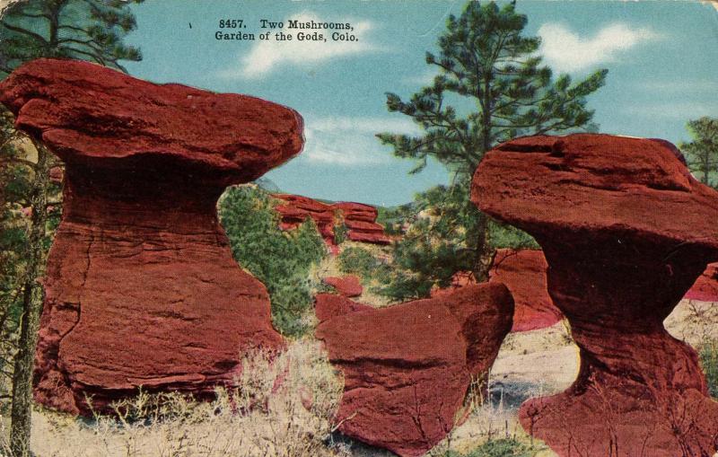 CO - Colorado Springs. Garden of the Gods, Two Mushrooms