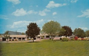 CHILLIWACK, B.C., Canada, 1950-60s; Rainbow Motel