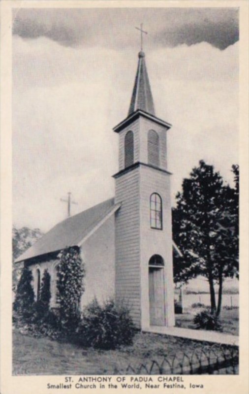 Church St Anthony Of Padua Chapel Smallest Church In The World Festina Iowa