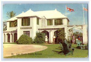 Vintage Tom Moore's Tavern, Bermuda. Postcard F144E