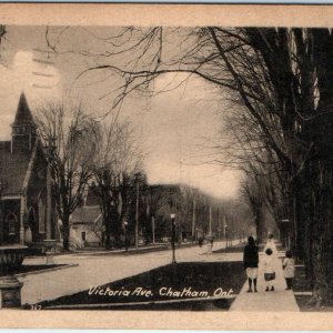 c1910s Chatham, Ontario Victoria Ave. Street View Litho Photo Postcard Road A43