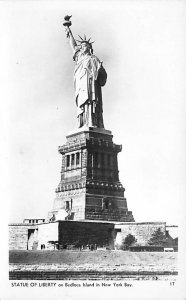 Statue of Liberty New York City, USA Unused real photo