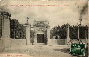 CPA THUIR Porte monumentale des Établ. Violet F (681052)