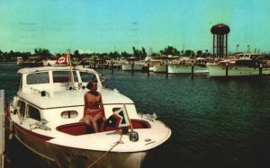 VINTAGE POSTCARD BAHIA MAR YACHT BASIN FORT LAUDERDALE FLORIDA 1959 CHROME