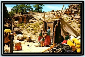 Postcard - Navajo Indian Camp In New Mexico