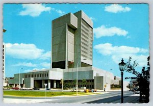 Court House & Land Registry Office, London Ontario, Canada, Chrome Postcard