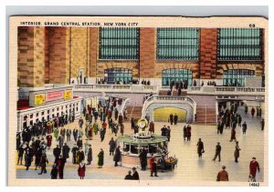 Postcard TRAIN STATION SCENE New York City New York NY AP4877