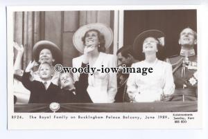 r0969 - Princess Diana , & Family with Queen etc on balcony - postcard