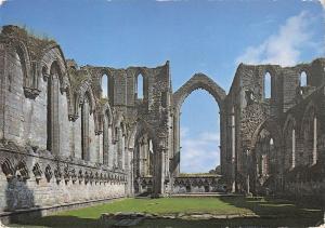 B96819 fountains abbey   yorkshire  uk