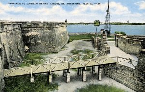 FL - St Augustine. Castillo de San Marcos Entrance