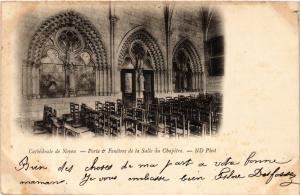 CPA Cathedrale de NOYON - Porte & Fenetres de la Salle du Chapitre (291029)
