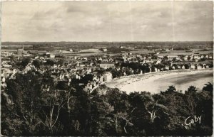 CPA ERQUY Vue Generale et Plage du Centre (1166421)