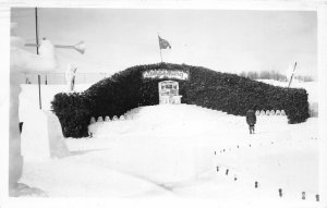 H35/ Ishpeming Michigan RPPC Postcard c1930s Winter Festival Snowmen  70