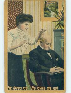 Pre-Linen balding comic PRETTY WOMAN PULLS HAIR FROM BALD MAN'S HEAD HL2975