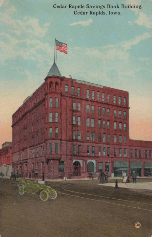 Postcard Cedar Rapids Savings Bank Building Cedar Rapids Iowa IA