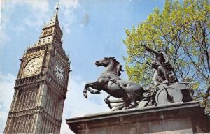 uk7572 big ben and boadicea statue  london  uk horse