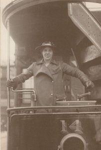 Lowestoft Suffolk Woman Train Driver In WW1 War Postcard