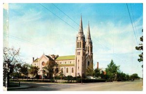 Postcard CHURCH SCENE Regina Saskatchewan SK AP0474