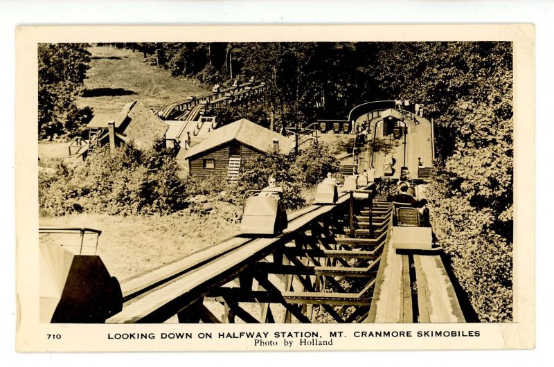 NH - North Conway. Mt. Cranmore Skimobile, Halfway Station     RPPC