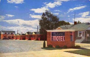 Oskar's Motel Logan Utah postcard