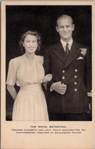 Princess Elizabeth II and Lieut. Philip Mountbatten R.N. at Palace Postcard Z7