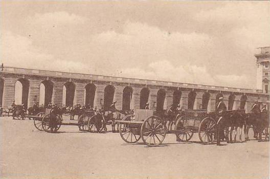 Spain Madrid Palacio Real Relevo de la Guardia Artilleria Ligera durante la P...