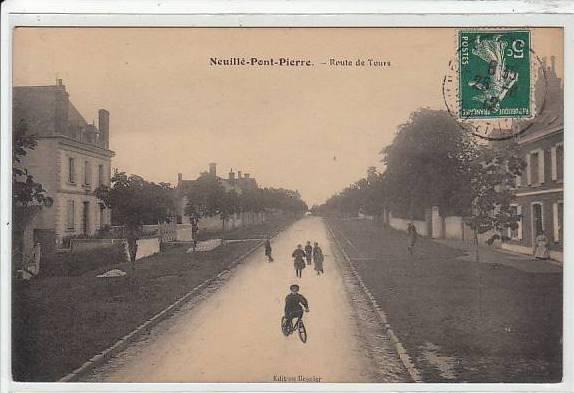 NEUILLE PONT PIERRE : route de Tours - très bon état