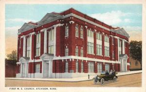 ATCHISON, KS Kansas    FIRST M E CHURCH~Car On Street    c1920's Postcard