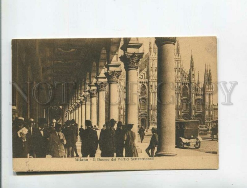 472992 Italy Milan car at Town Hall Square Vintage postcard