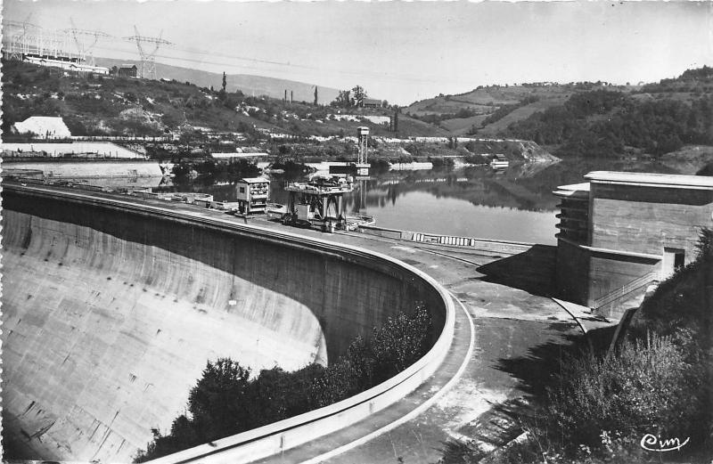 BR18039 Route et vue d esemble du Barrage Barrage de genissiat   france