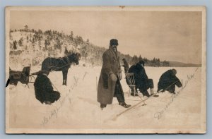 ICE FISHING SCENE  ANTIQUE REAL PHOTO POSTCARD RPPC