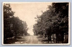 J87/ Freeport Ohio RPPC Postcard c1910 Main Street Homes 1675