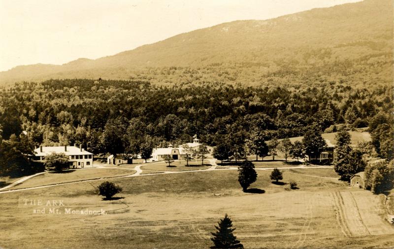 NH - Jaffrey. The Ark (Hotel).    *RPPC