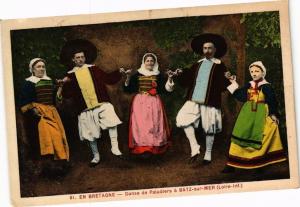 CPA En Bretagne - Danse de Paludiers a BATZ-sur-MER (222635)