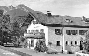 BERGEN OBB.BAVARIA GERMANY~JUGENDHERBERGE mit HOCHFELIN-PHOTO POSTCARD