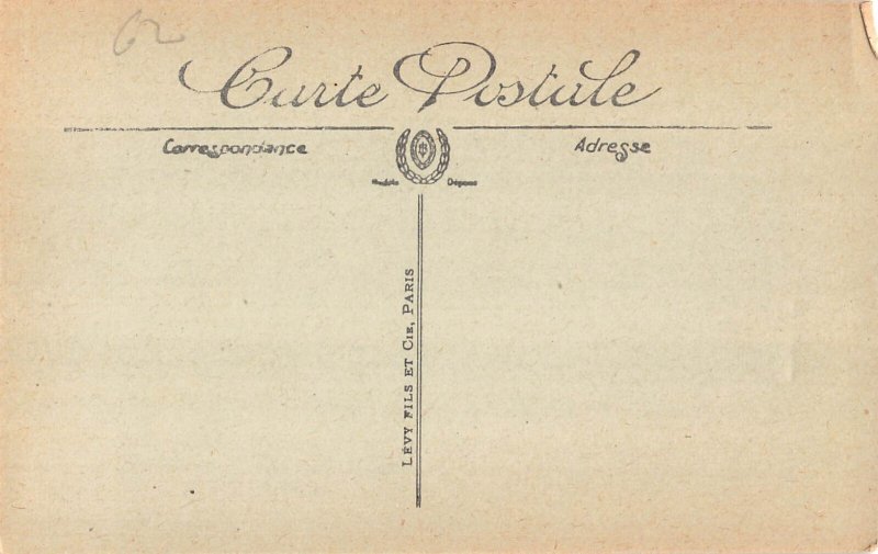 C028 France,  Arles Statue de Mistral et Colonnes du Forum   vintage postcard