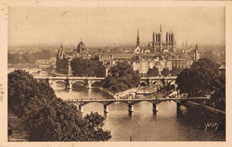 France Paris View Notre Dame 01.84