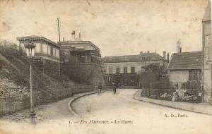 CPA Les MUREAUX-La Gare (260353)