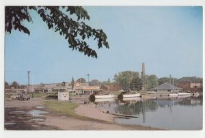 P2674 vintage postcard george st.wharf & marina sm esso sign peterborough canada